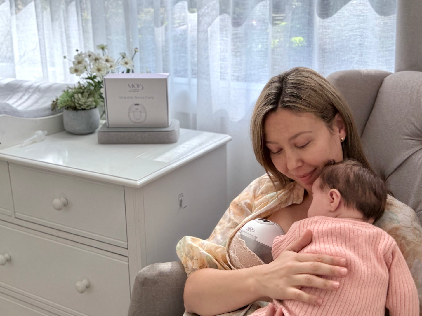 Electronic Wearable Breast Pump